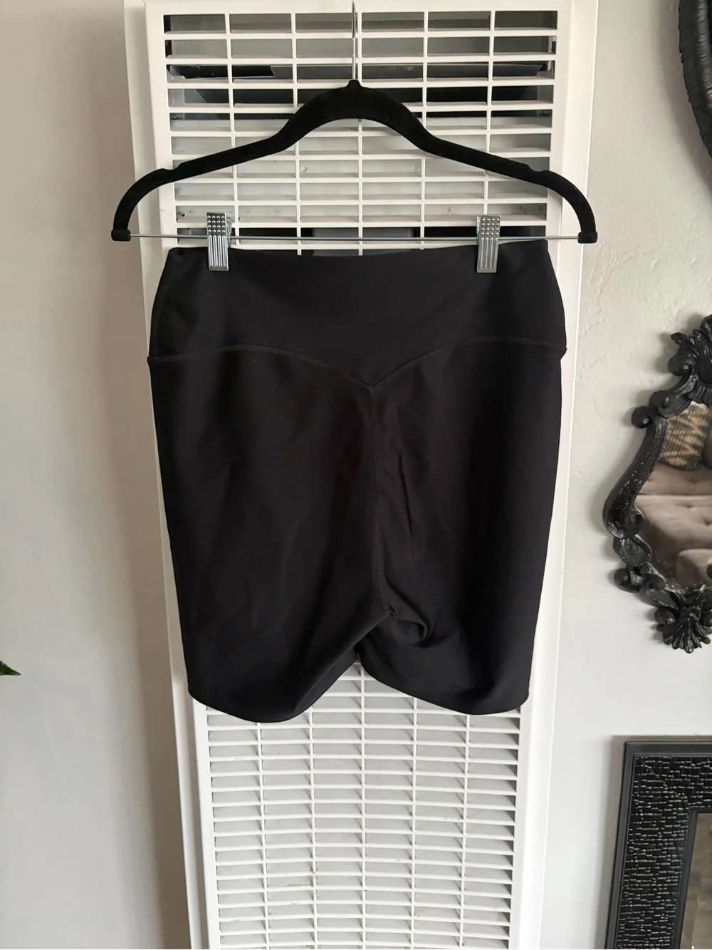 Alo Black Women's airlift 5inch High-Waist shorts